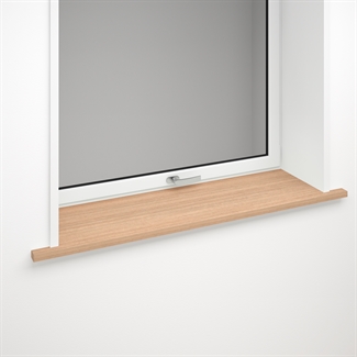 Oak-look laminate window sill with optional front edge